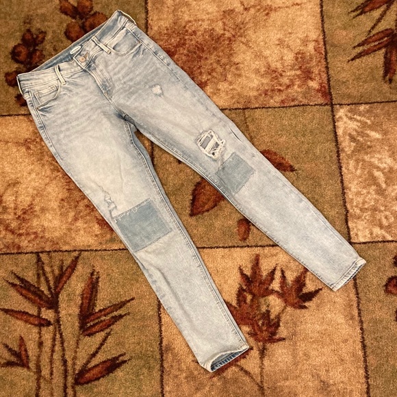 Old Navy Denim - $6 / $8 / $10 SALE! 
Rockstar Super Skinny Distressed Patched Jeans